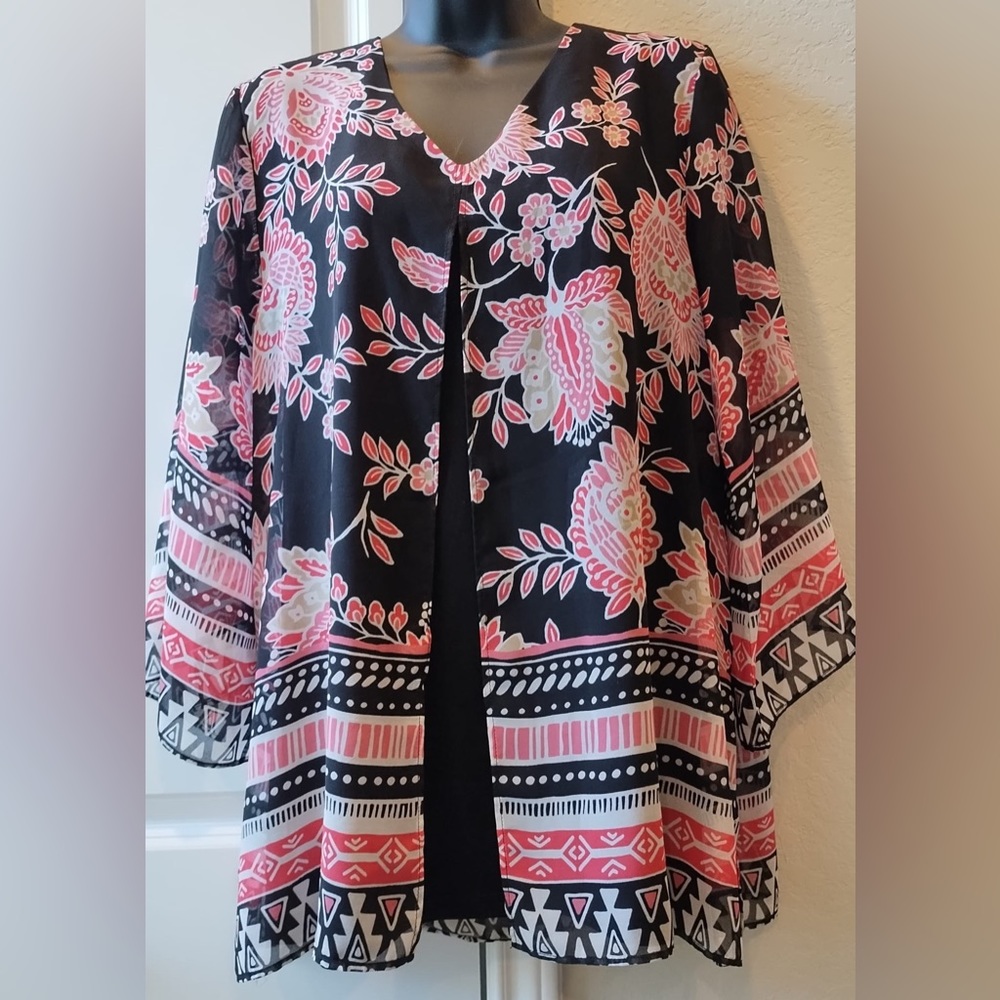 JM Collection Women's Printed Split-Front Tunic Top (Black Pink, Medium) Blouse